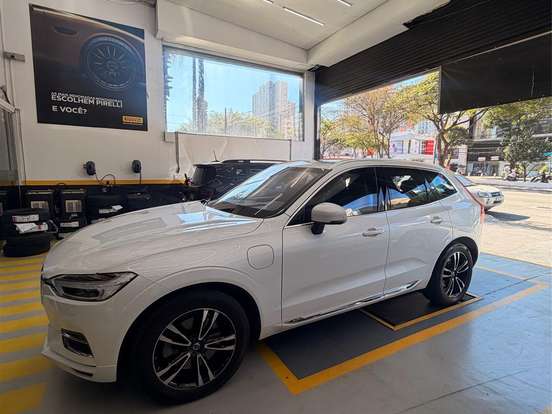 VOLVO-XC60-2.0 T8 HYBRID MOMENTUM AWD GEARTRONIC VOLVO-XC60-2020
