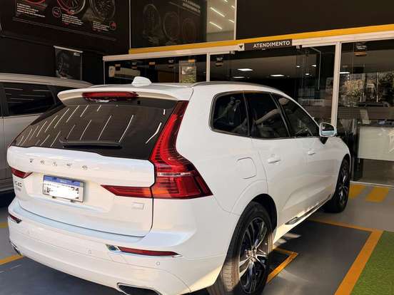 VOLVO-XC60-2.0 T8 HYBRID MOMENTUM AWD GEARTRONIC VOLVO-XC60-2020