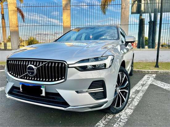 VOLVO-XC60-2022