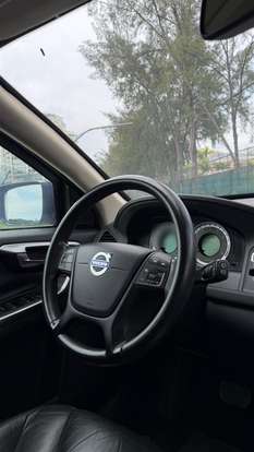 VOLVO-XC60-2011