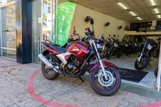 YAMAHA FAZER 250IE LIMITED EDITION 