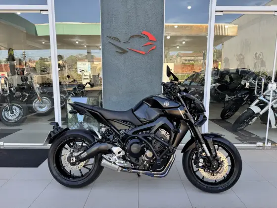 YAMAHA MT-09 