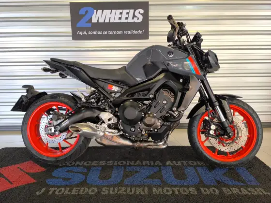 YAMAHA MT-09 YAMAHA MT-09
