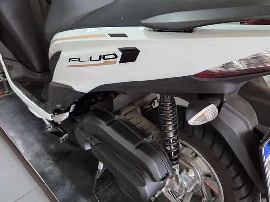 YAMAHA-FLUO 125 HYBRID CONNECTED ABS YAMAHA-FLUO 125 HYBRID CONNECTED ABS-2025