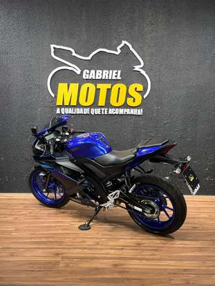 YAMAHA-YZF R15-2025