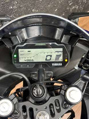 YAMAHA-YZF R15-2025