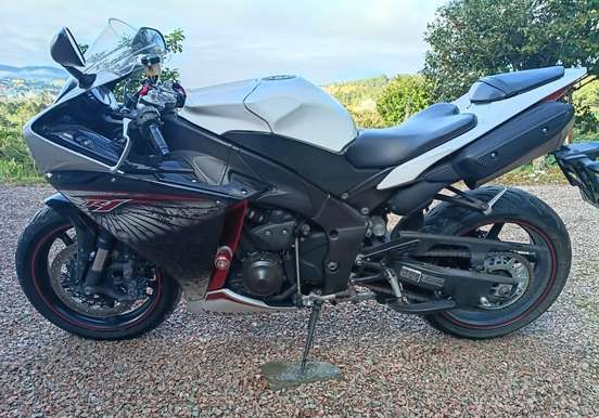 YAMAHA-YZF R1 YAMAHA-YZF R1-2013