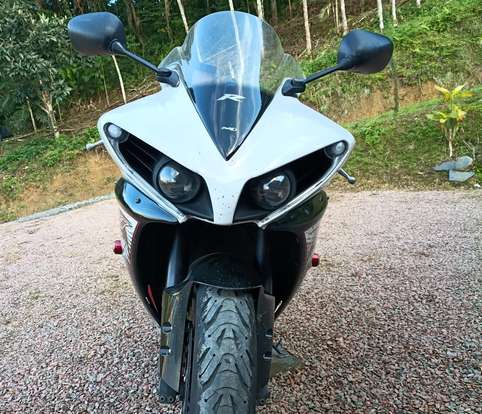 YAMAHA-YZF R1-2013