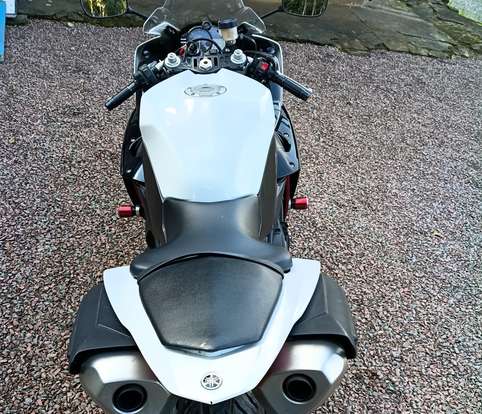 YAMAHA-YZF R1-2013