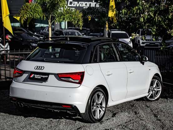 AUDI-A1-2015