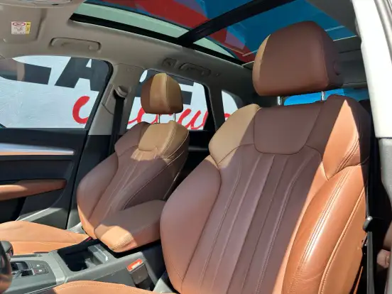 AUDI-Q5-2022