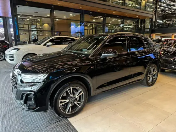 AUDI Q5 2.0 55 TFSIE PHEV PERFORMANCE BLACK QUATTRO S TRONIC AUDI Q5 2.0 55 TFSIE PHEV PERFORMANCE BLACK QUATTRO S TRONIC