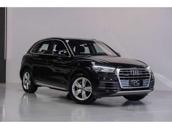 AUDI-Q5-2019