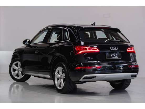 AUDI-Q5-2019