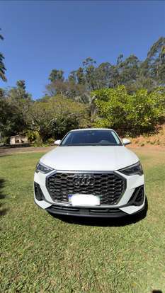 AUDI-Q3-2022