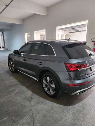 AUDI-Q5-2022