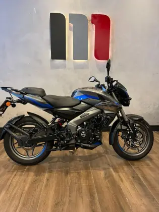 BAJAJ DOMINAR 200 BAJAJ DOMINAR 200