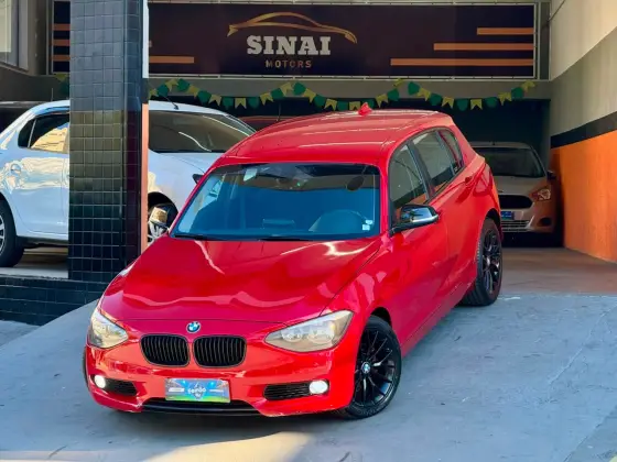 BMW 118i 1.6 URBAN LINE 16V TURBO GASOLINA 4P AUTOMÁTICO BMW 118i 1.6 URBAN LINE 16V TURBO GASOLINA 4P AUTOMÁTICO