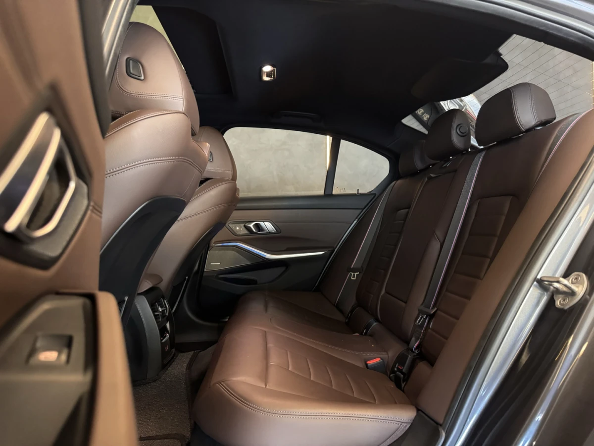 BMW 320i — foto 11