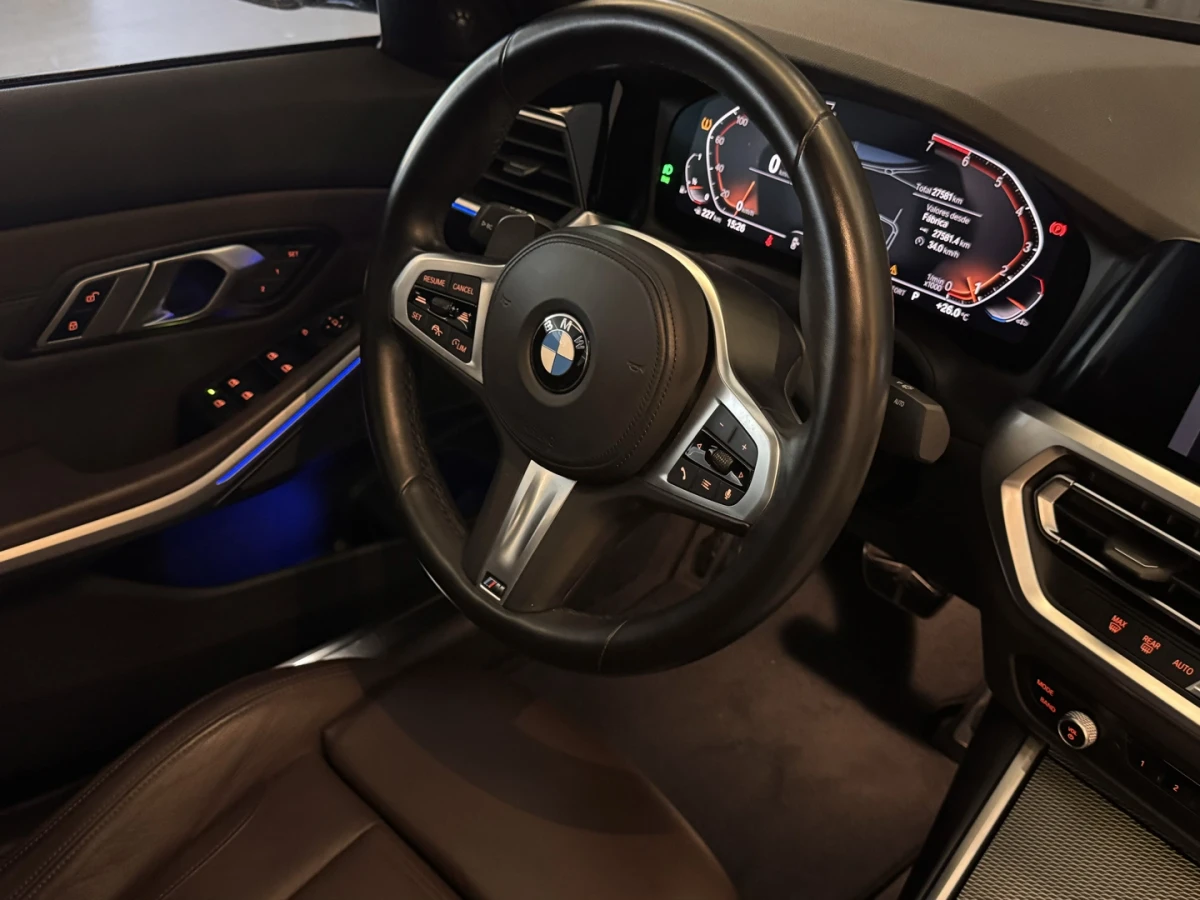 BMW 320i — foto 16