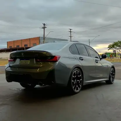 BMW-320i-2025