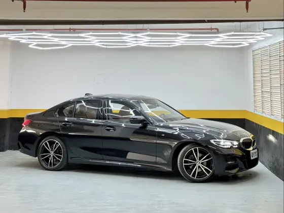 BMW 320i 2.0 16V TURBO GASOLINA M SPORT AUTOMÁTICO BMW 320i 2.0 16V TURBO GASOLINA M SPORT AUTOMÁTICO