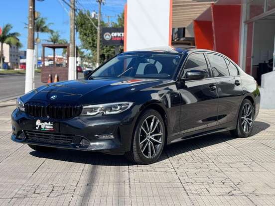 BMW-320i-2020