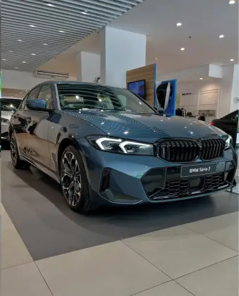 BMW 330e 2.0 16V TURBO HÍBRIDO M SPORT AUTOMÁTICO BMW 330e 2.0 16V TURBO HÍBRIDO M SPORT AUTOMÁTICO