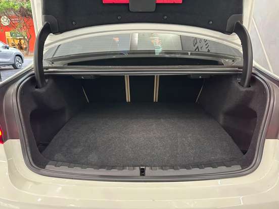 BMW-330i-2.0 16V TURBO GASOLINA M SPORT AUTOMÁTICO BMW-330i-2019