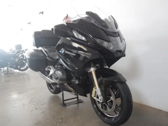 BMW R 1250 RT TRIPLE BLACK BMW R 1250 RT TRIPLE BLACK