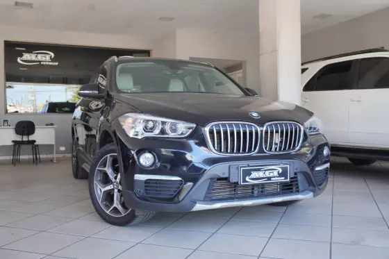 BMW X1 2.0 16V TURBO ACTIVEFLEX SDRIVE20I 4P AUTOMÁTICO BMW X1 2.0 16V TURBO ACTIVEFLEX SDRIVE20I 4P AUTOMÁTICO
