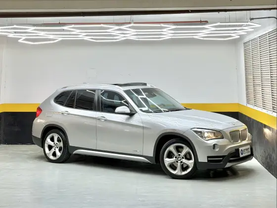 BMW X1 2.0 16V TURBO GASOLINA SDRIVE20I 4P AUTOMÁTICO BMW X1 2.0 16V TURBO GASOLINA SDRIVE20I 4P AUTOMÁTICO