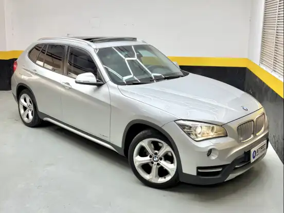 BMW-X1-2.0 16V TURBO GASOLINA SDRIVE20I 4P AUTOMÁTICO BMW-X1-2014