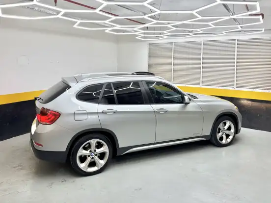BMW-X1-2.0 16V TURBO GASOLINA SDRIVE20I 4P AUTOMÁTICO BMW-X1-2014
