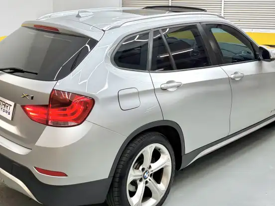 BMW-X1-2.0 16V TURBO GASOLINA SDRIVE20I 4P AUTOMÁTICO BMW-X1-2014