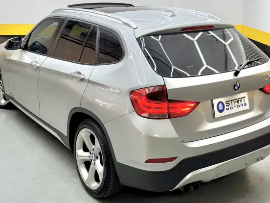 BMW-X1-2.0 16V TURBO GASOLINA SDRIVE20I 4P AUTOMÁTICO BMW-X1-2014