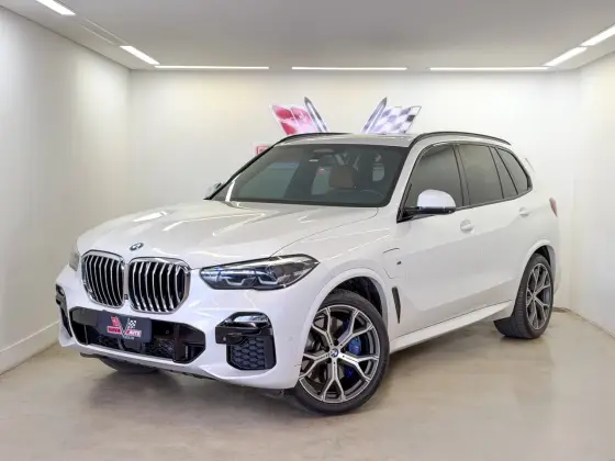 BMW X5 3.0 I6 TURBO HÍBRIDO XDRIVE45E M SPORT AUTOMÁTICO
