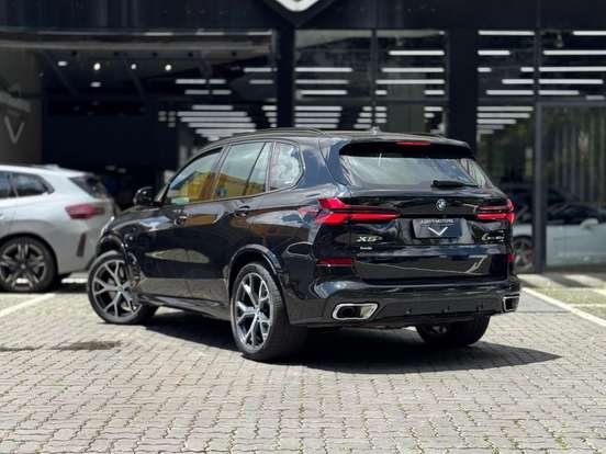 BMW-X5-3.0 I6 TURBO HÍBRIDO XDRIVE50E M SPORT AUTOMÁTICO BMW-X5-2023
