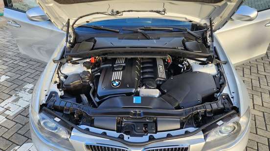 BMW-130i-2010