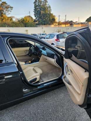 BMW-320i-2015