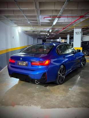 BMW-320i-2022