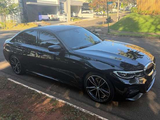 BMW-320i-2022