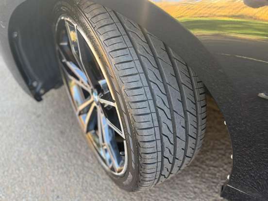 BMW-320i-2022