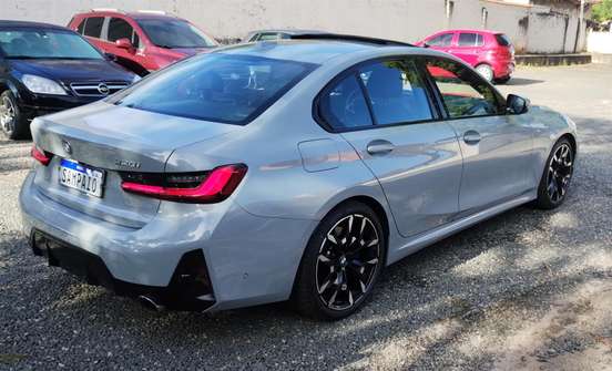BMW-320i-2025
