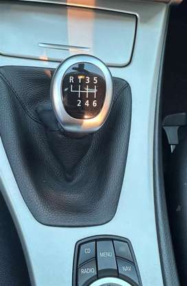 BMW-325i-2.5 SEDAN 24V GASOLINA 4P MANUAL BMW-325i-2011