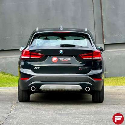 BMW-X1-2021