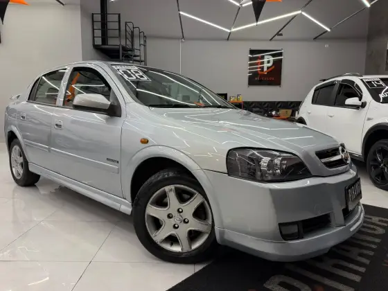 CHEVROLET ASTRA 2.0 MPFI ADVANTAGE 8V FLEX 4P AUTOMÁTICO CHEVROLET ASTRA 2.0 MPFI ADVANTAGE 8V FLEX 4P AUTOMÁTICO