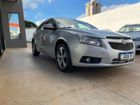 CHEVROLET CRUZE 1.8 LT 16V FLEX 4P AUTOMÁTICO CHEVROLET CRUZE 1.8 LT 16V FLEX 4P AUTOMÁTICO