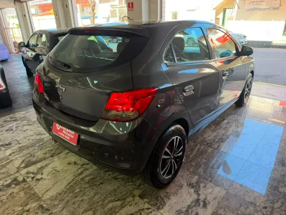 CHEVROLET ONIX 1.0 MPFI JOY 8V FLEX 4P MANUAL CHEVROLET ONIX 1.0 MPFI JOY 8V FLEX 4P MANUAL