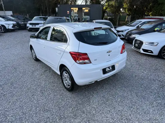 CHEVROLET-ONIX-1.0 MPFI LT 8V FLEX 4P MANUAL CHEVROLET-ONIX-2015